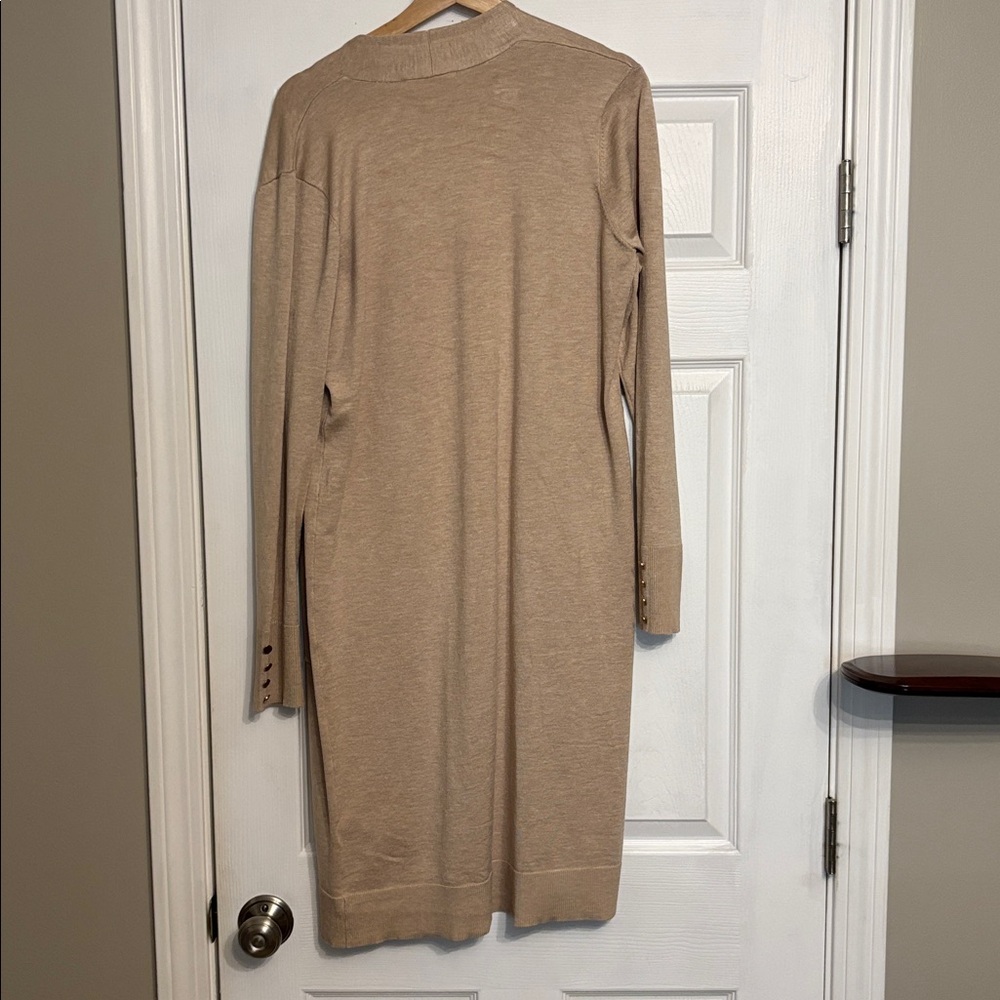 Duster - Picture 3 of 4
